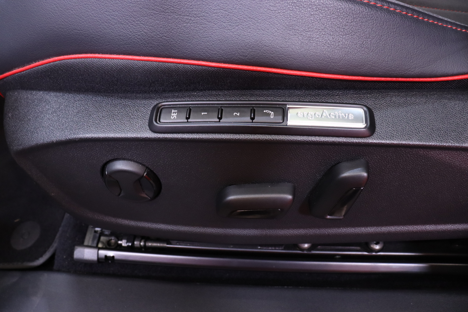 Volkswagen - ID.5 - GTX 4MOTION Business Max, akku 77 kWh - Maastoauto