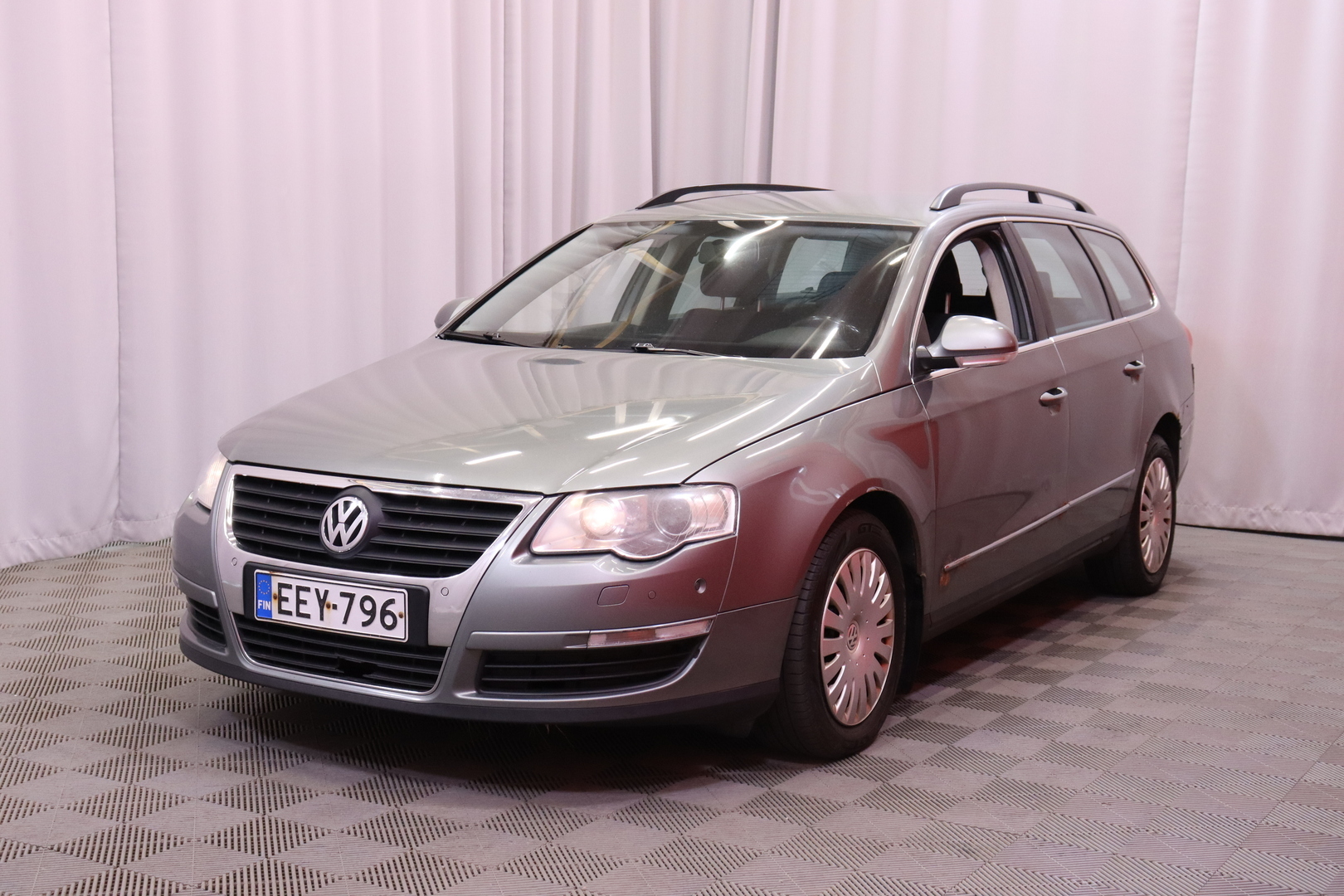 Volkswagen - Passat - Variant Comfortline 2,0 TDI 81 kW (110 hv) BlueMotion - Farmari