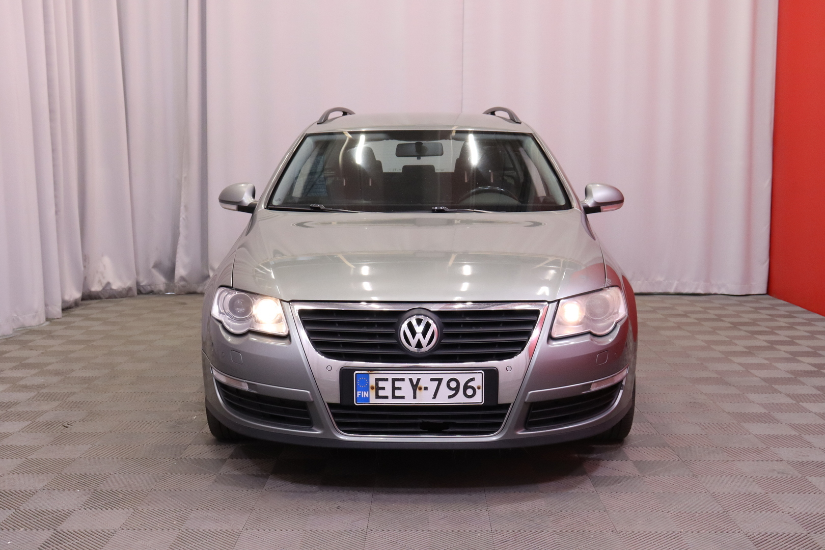 Volkswagen - Passat - Variant Comfortline 2,0 TDI 81 kW (110 hv) BlueMotion - Farmari