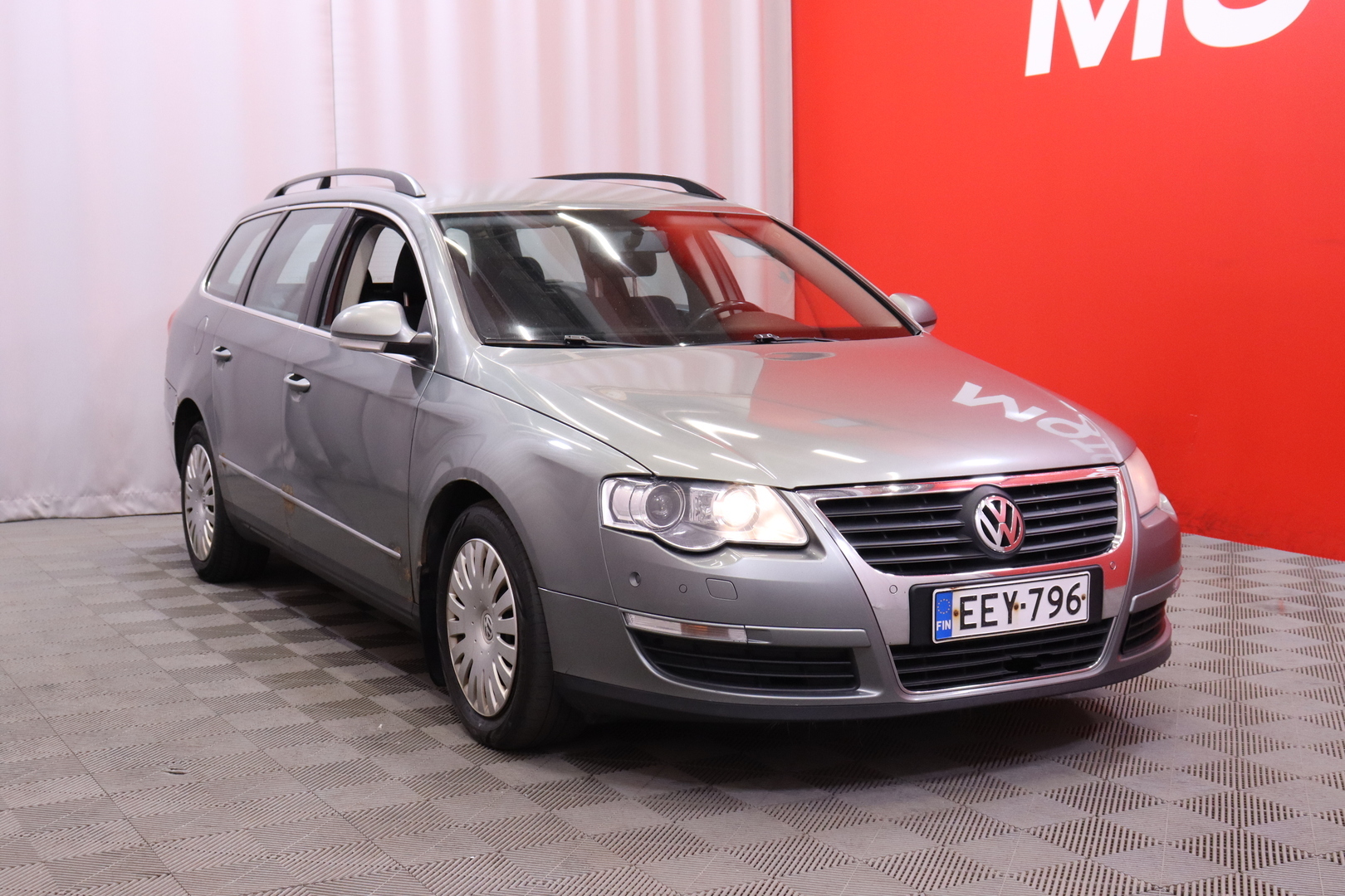 Volkswagen - Passat - Variant Comfortline 2,0 TDI 81 kW (110 hv) BlueMotion - Farmari
