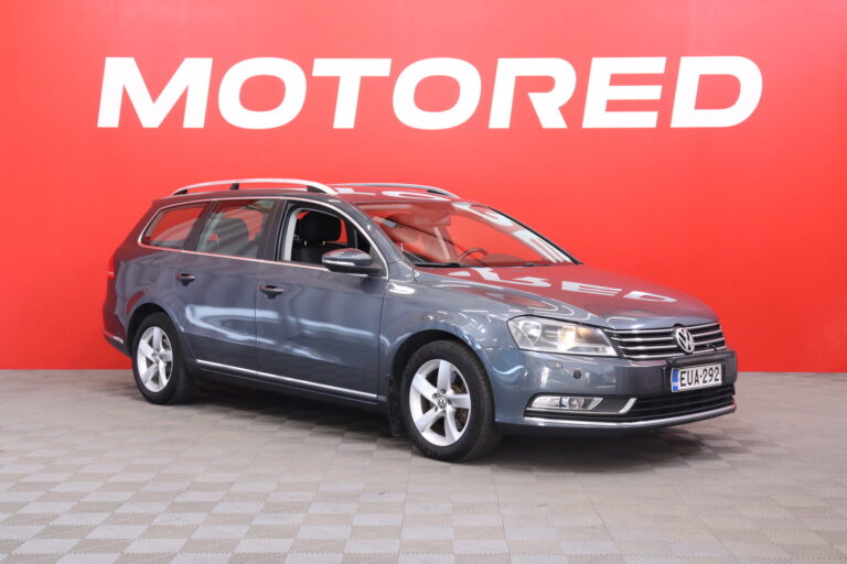 Volkswagen - Passat - Variant 4Motion/BlueMotion - Farmari