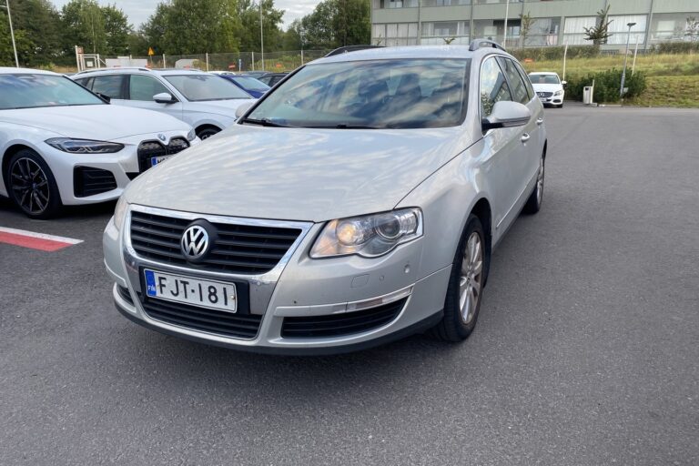 Volkswagen - Passat - Variant Comfortline 1,6 TDI 77 kW (105 hv) BlueMotion Technology - Farmari