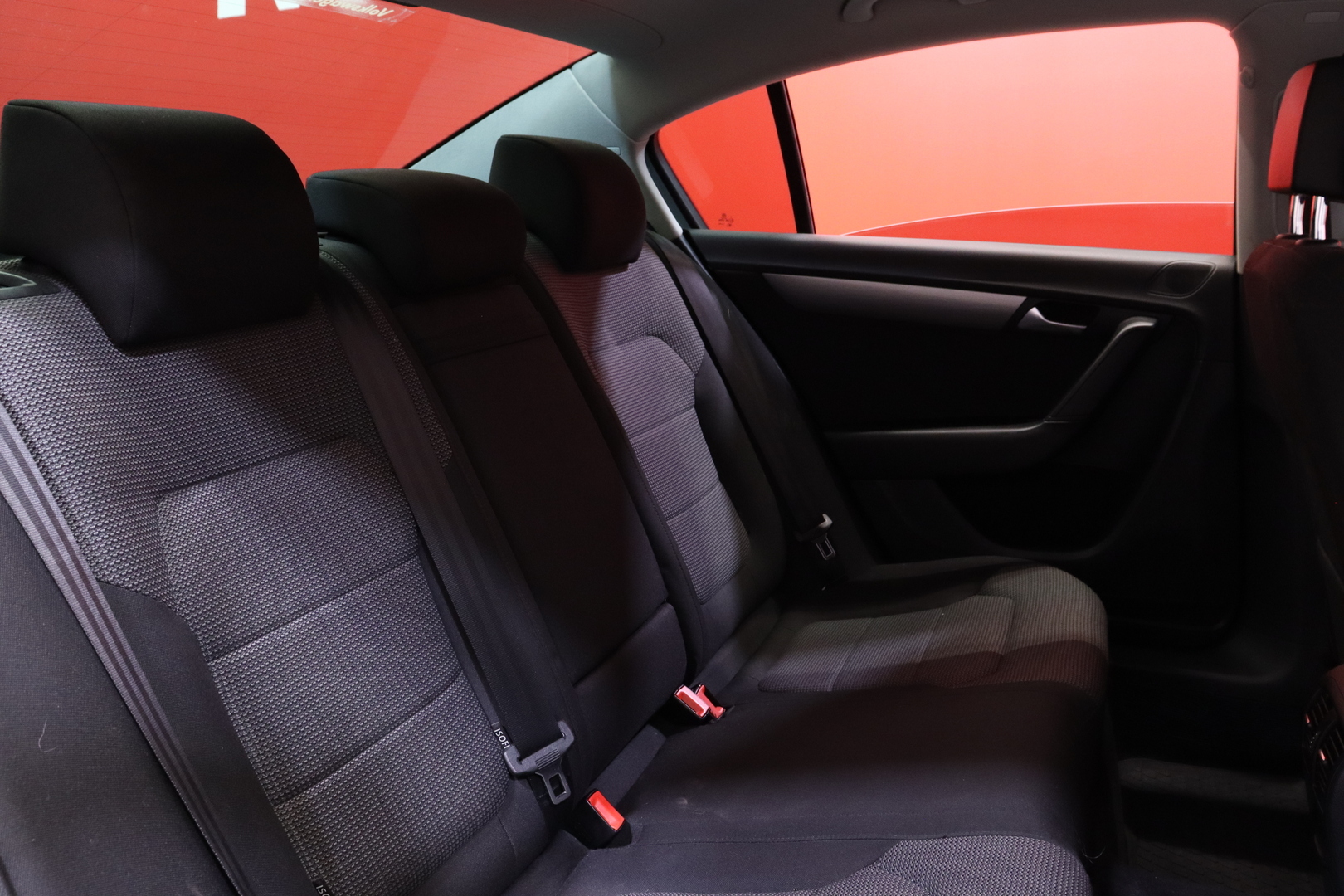 Volkswagen - Passat - Sedan Luxline 1,6 TDI 77 kW (105 hv) BlueMotion Technology ** MYYDÄÄN HUUTOKAUPAT.COM ! ** - Sedan