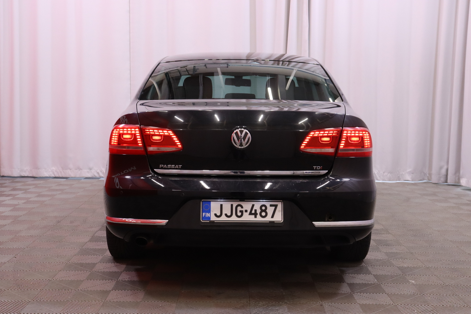 Volkswagen - Passat - Sedan Luxline 1,6 TDI 77 kW (105 hv) BlueMotion Technology ** MYYDÄÄN HUUTOKAUPAT.COM ! ** - Sedan