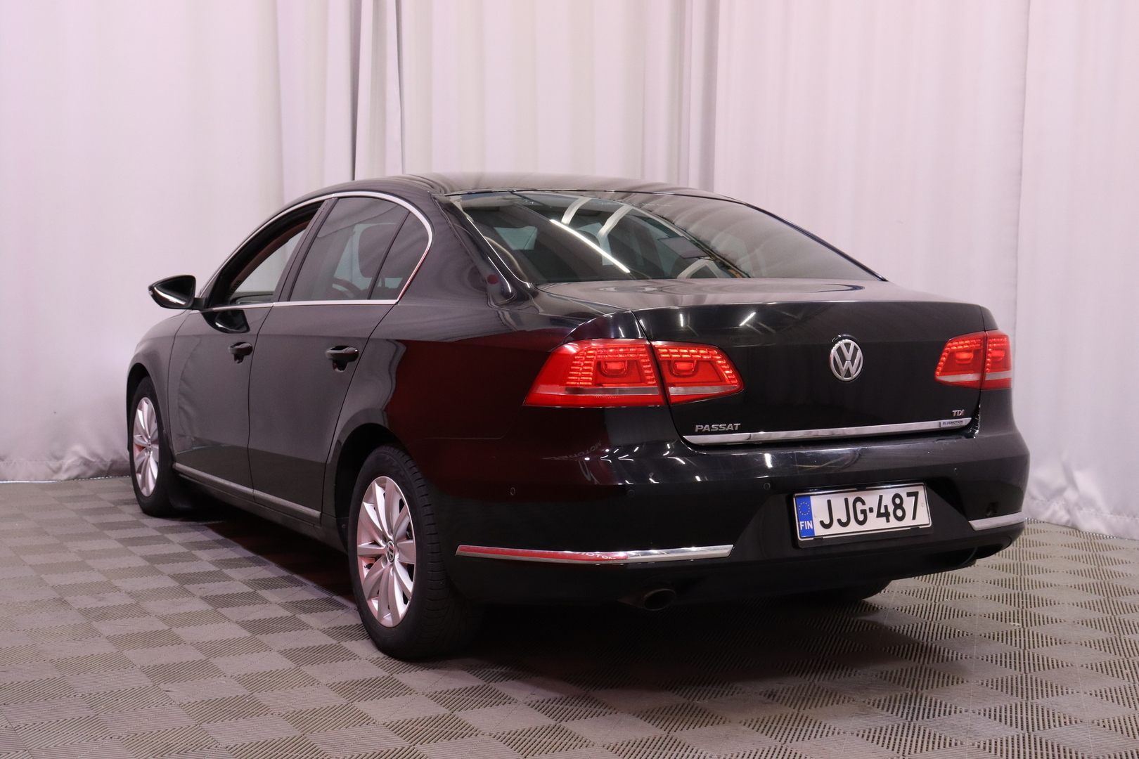 Volkswagen - Passat - Sedan Luxline 1,6 TDI 77 kW (105 hv) BlueMotion Technology ** MYYDÄÄN HUUTOKAUPAT.COM ! ** - Sedan