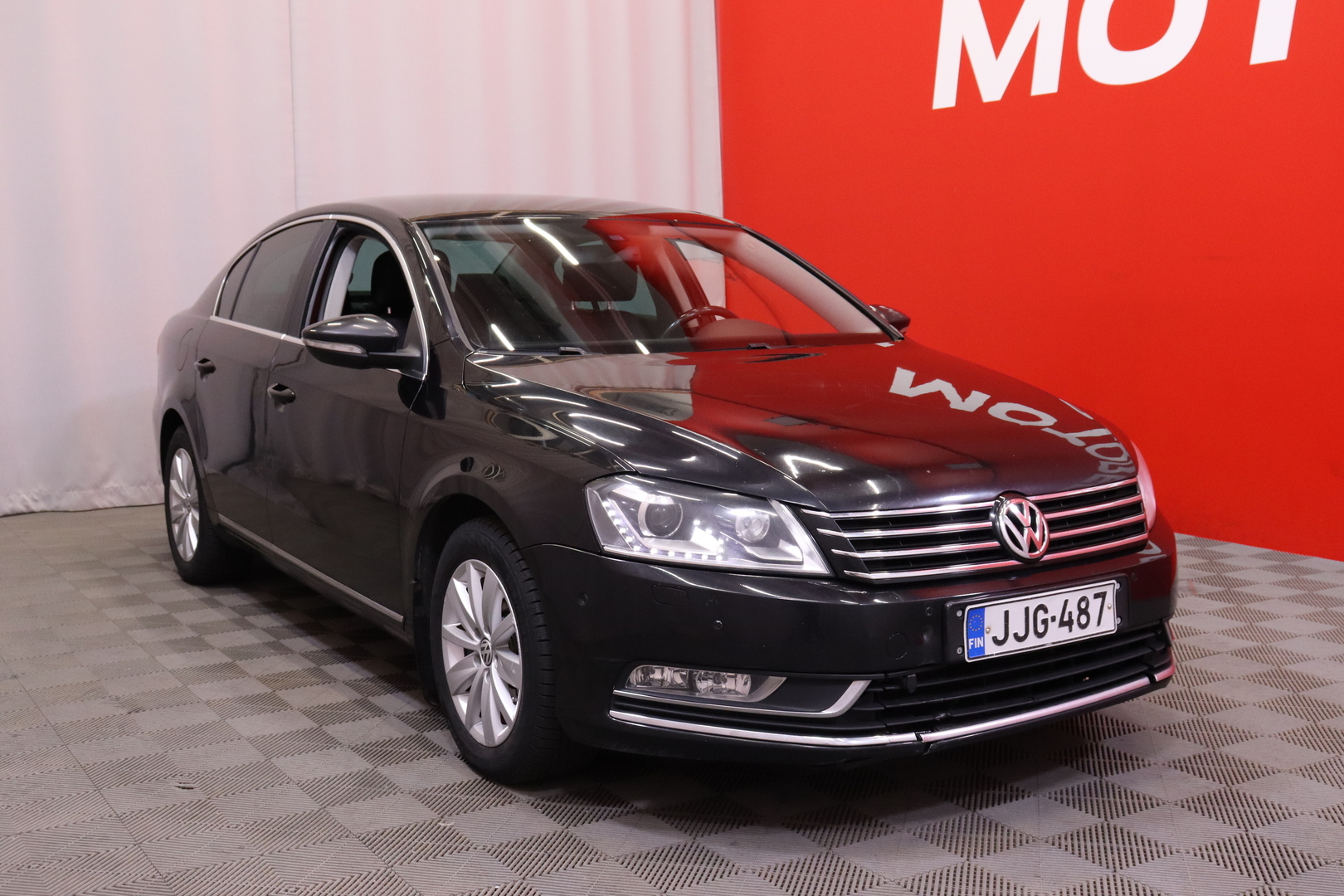 Volkswagen - Passat - Sedan Luxline 1,6 TDI 77 kW (105 hv) BlueMotion Technology ** MYYDÄÄN HUUTOKAUPAT.COM ! ** - Sedan