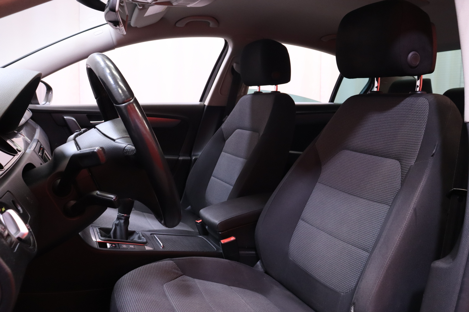 Volkswagen - Passat - Sedan Luxline 1,6 TDI 77 kW (105 hv) BlueMotion Technology ** MYYDÄÄN HUUTOKAUPAT.COM ! ** - Sedan