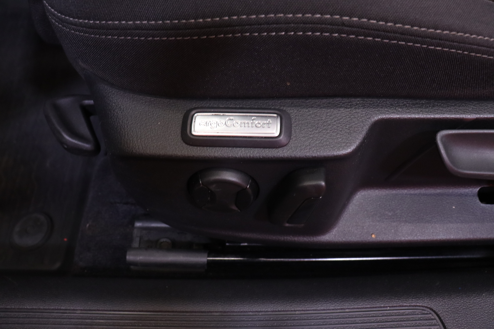 Volkswagen - Passat - Variant Comfortline 2,0 TDI 140 kW (190 hv) 4MOTION DSG-aut. Winter Edition - Farmari