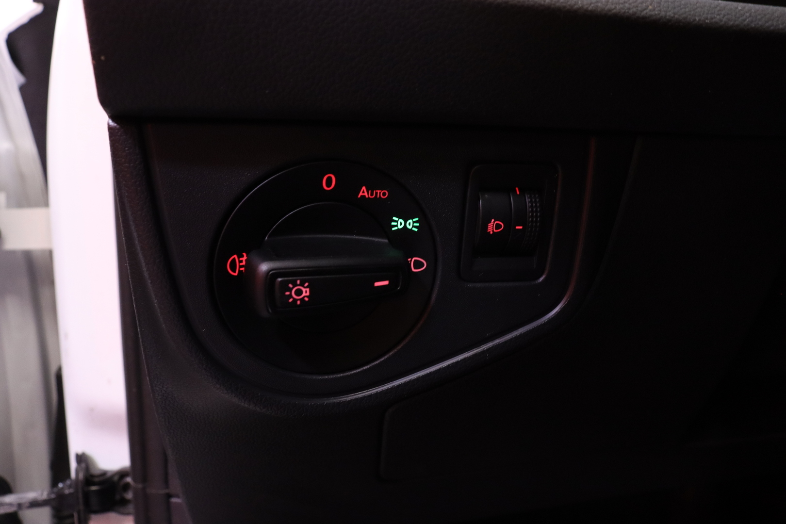 Volkswagen - Polo - Comfortline 1,0 TSI 70 kW (95 hv) DSG-automaatti // Suomi-auto / ACC / Lohkolämmitin / P.tutkat // - Viistoperä
