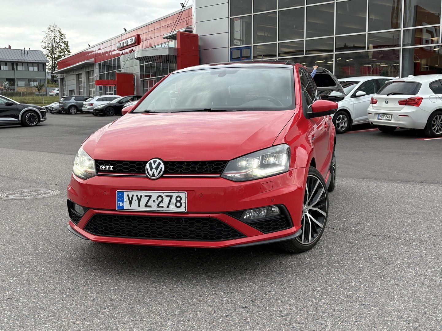 Volkswagen - Polo - GTI 1,8 TSI 141 kW (192 hv) DSG **Suomi-auto / Panorama / Peruutuskamera** - Viistoperä