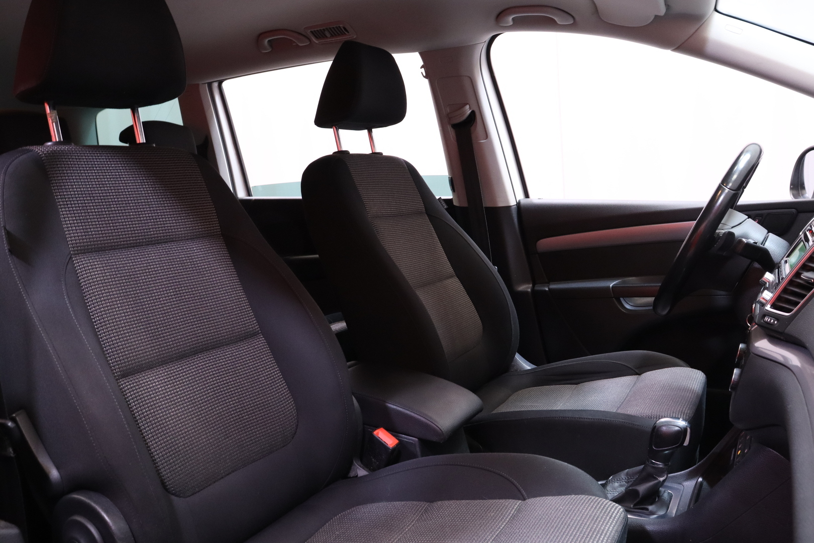 Volkswagen - Sharan - Comfortline 2,0 TDI 103 kW (140 hv) BlueMotion Technology DSG-automaatti - Tila-auto