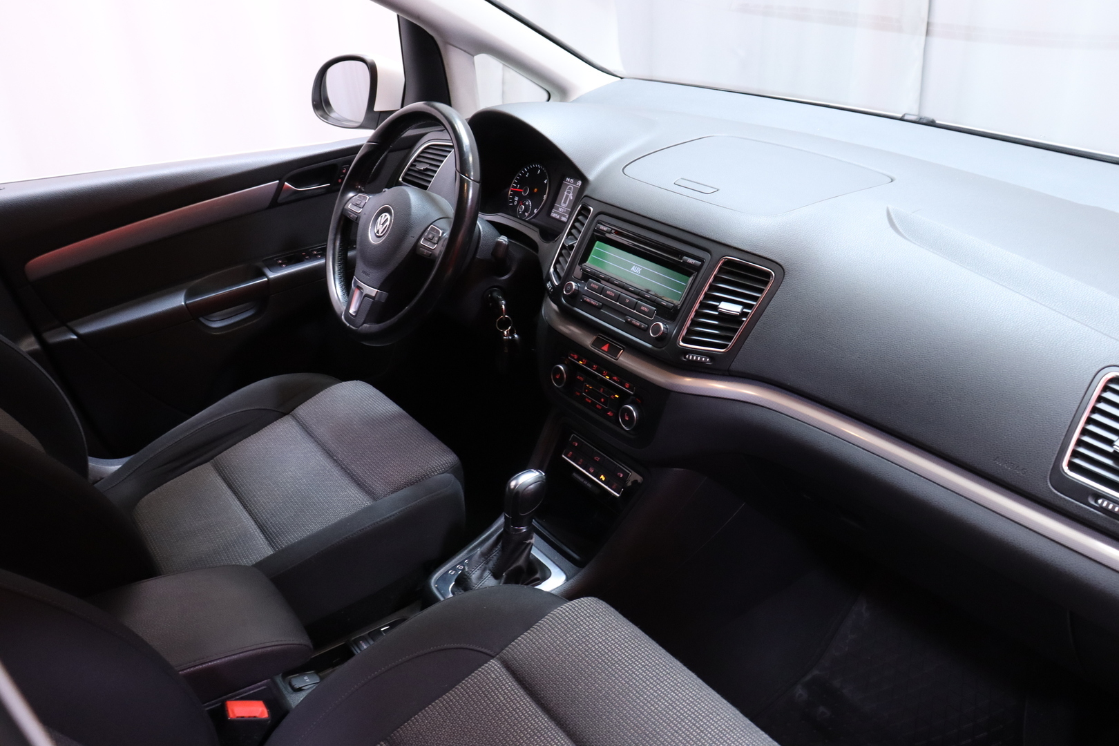 Volkswagen - Sharan - Comfortline 2,0 TDI 103 kW (140 hv) BlueMotion Technology DSG-automaatti - Tila-auto