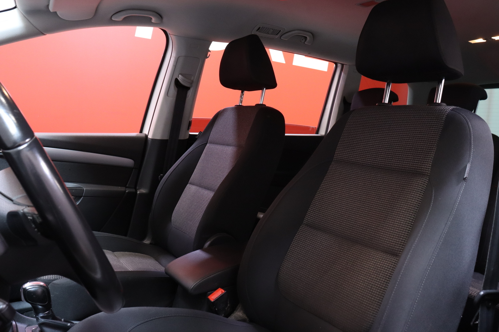 Volkswagen - Sharan - Comfortline 2,0 TDI 103 kW (140 hv) BlueMotion Technology DSG-automaatti - Tila-auto