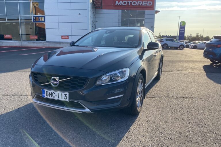 Volvo - V60 Cross Country - D4 AWD Summum aut - Farmari
