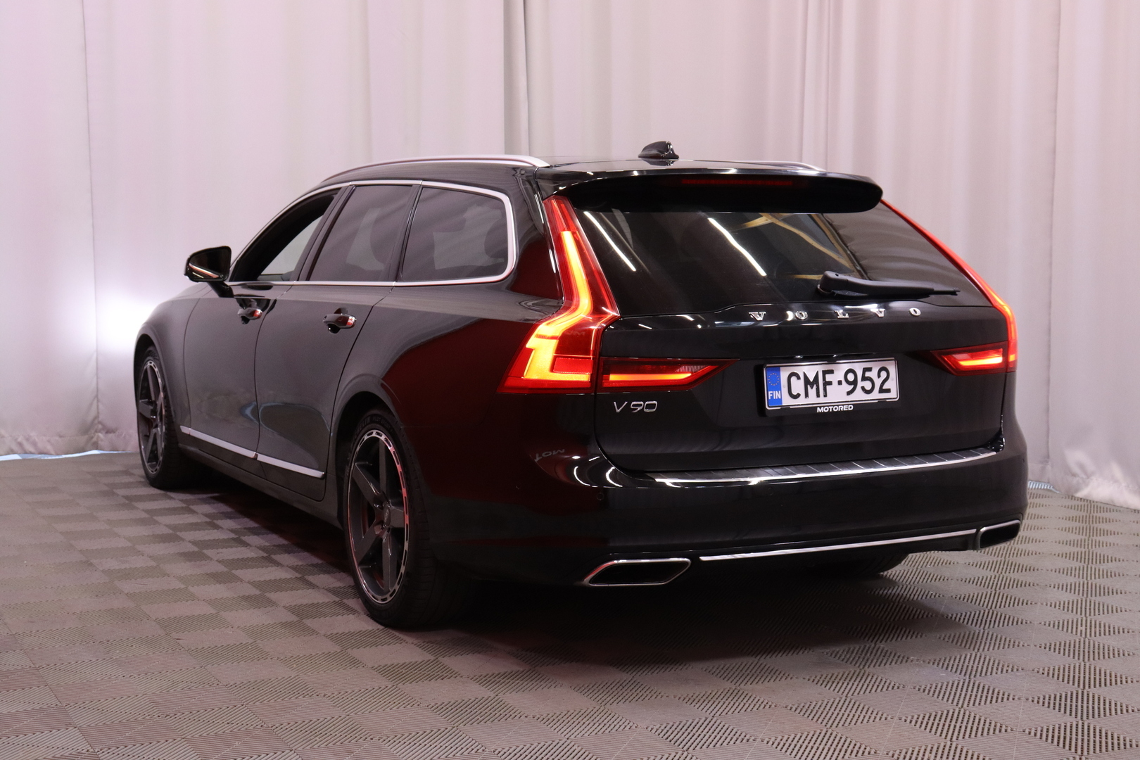 Volvo - V90 - D5 AWD Business Inscription aut - Farmari