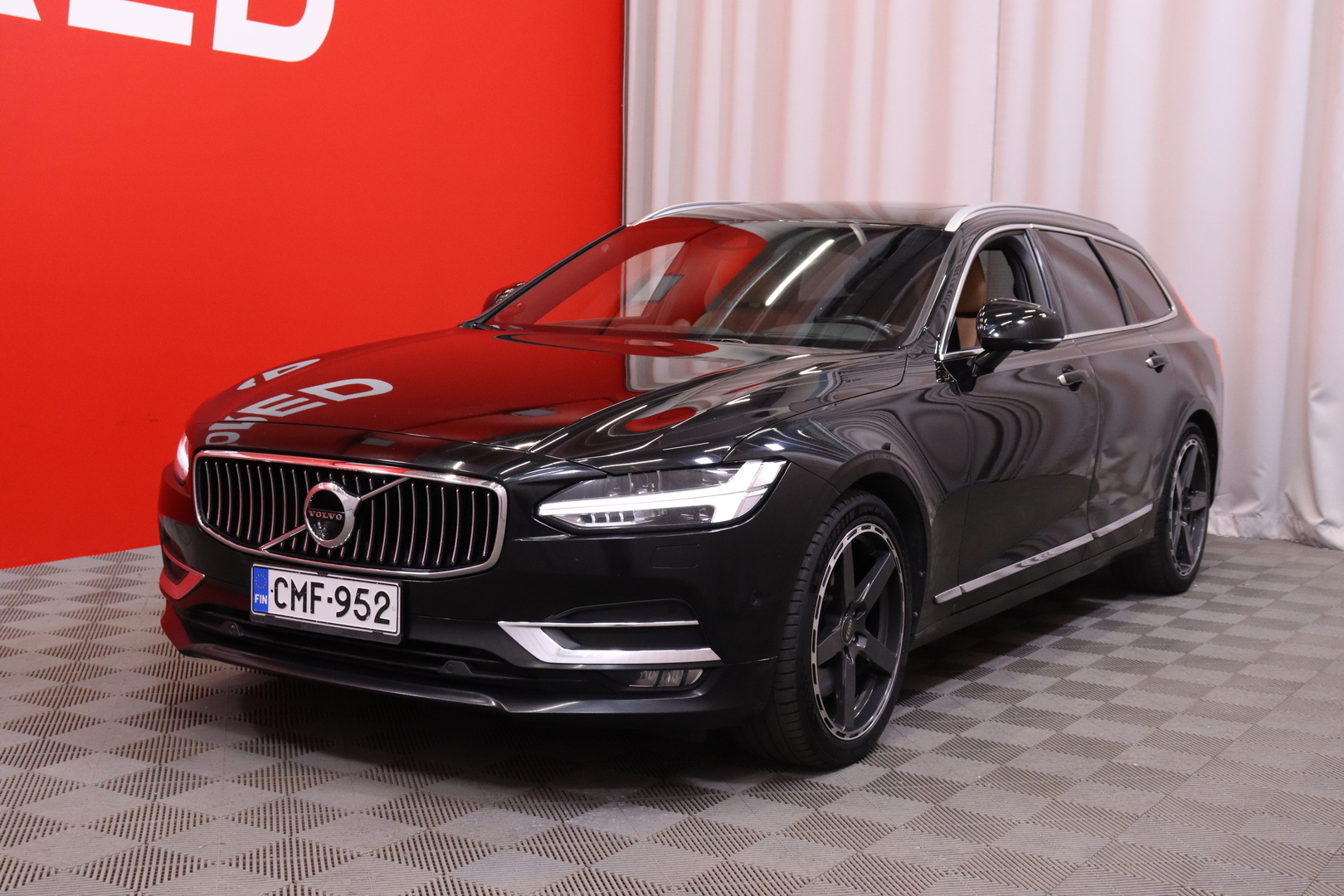 Volvo - V90 - D5 AWD Business Inscription aut - Farmari