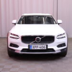Volvo - V90 Cross Country - B4 AWD D-MHEV Business aut/ Juuri huollettu Suomi-auto! / Webasto / ACC / H&K / Koukku / - Farmari