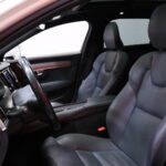 Volvo - V90 Cross Country - B4 AWD D-MHEV Business aut/ Juuri huollettu Suomi-auto! / Webasto / ACC / H&K / Koukku / - Farmari