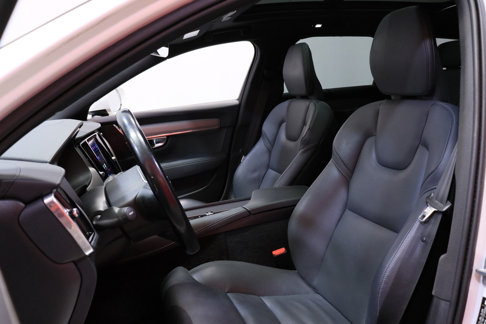 Volvo - V90 Cross Country - B4 AWD D-MHEV Business aut/ Juuri huollettu Suomi-auto! / Webasto / ACC / H&K / Koukku / - Farmari