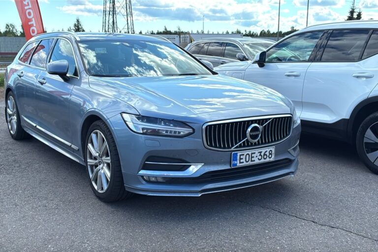 Volvo - V90 - D5 AWD Inscription aut. / Styling-Kit / ACC / Webasto / Kamera / Nahat / Keyless // - Farmari