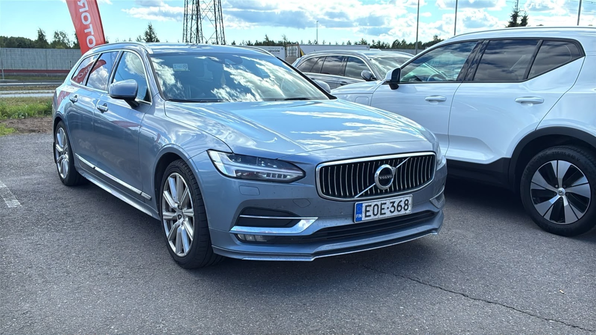 Volvo - V90 - D5 AWD Inscription aut. / Styling-Kit / ACC / Webasto / Kamera / Nahat / Keyless // - Farmari