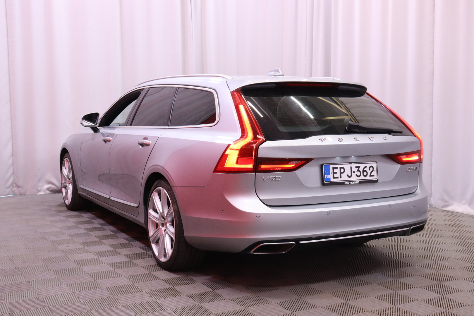 Volvo V90 D5 AWD Inscription aut 2016, kuva 5/41