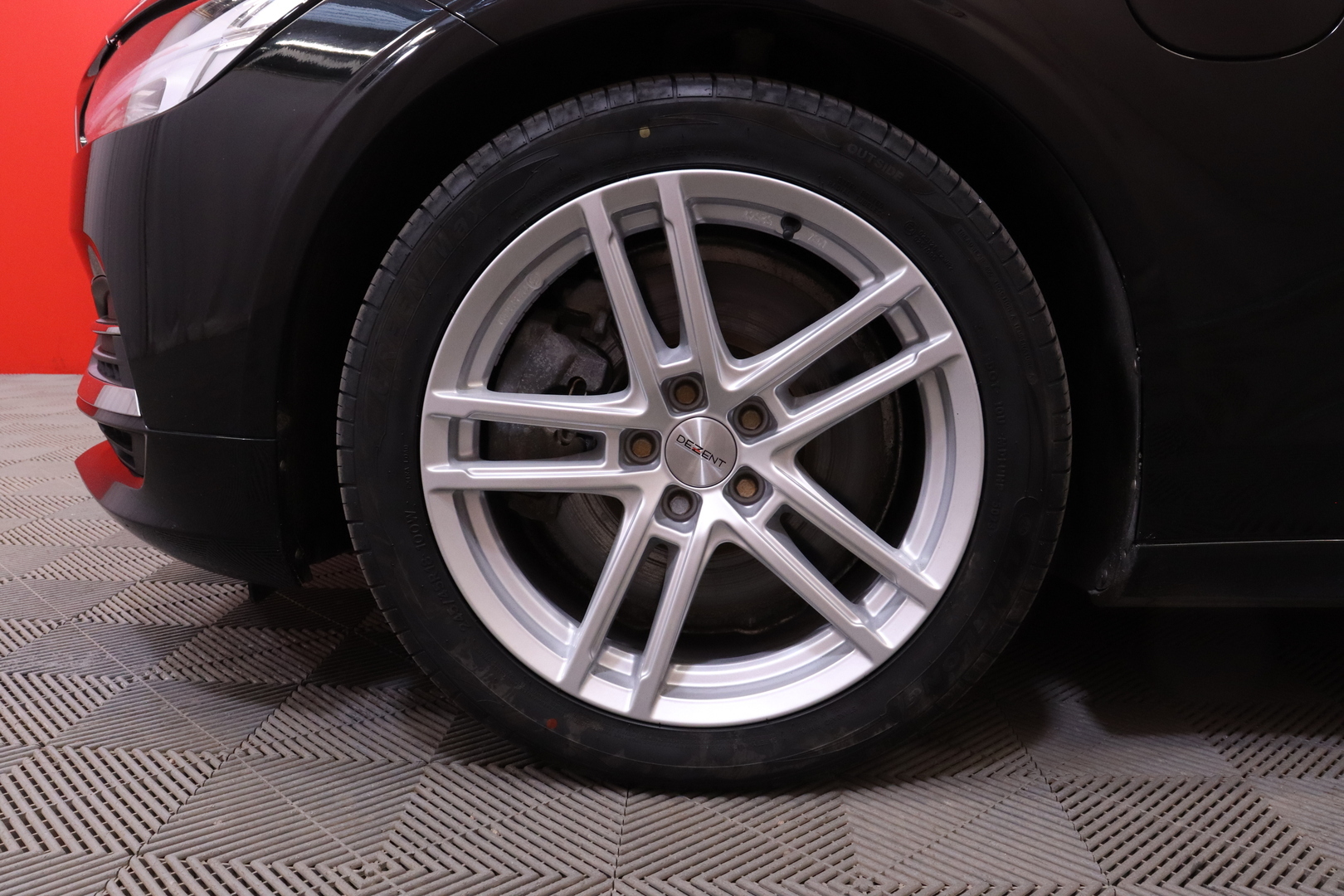 Volvo - V90 - T8 AWD Momentum aut - Farmari