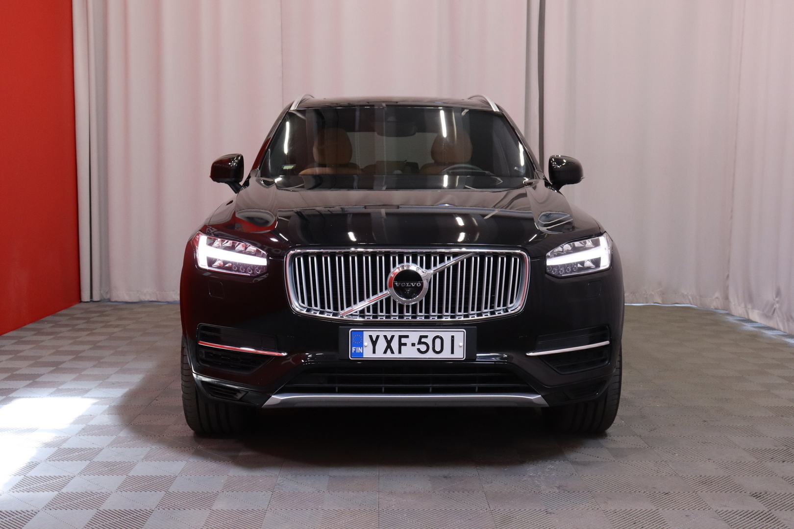 Volvo - XC90 - T8 Inscription aut 7P // LED / Adapt.vakkari / B&W / Panoraama / HUD / 360° / Webasto / VOC / Vetokoukku / Ilmajousitus - Maastoauto