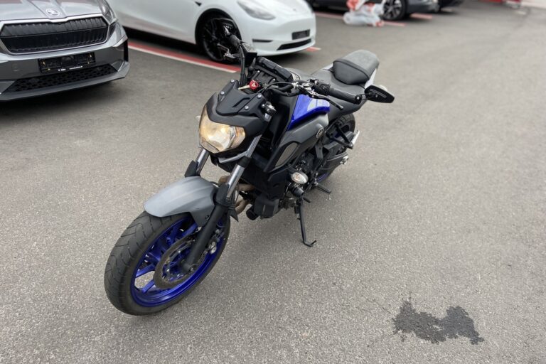 Yamaha - MT-07 - // Huoltokirja / Suomi-pyörä / MIVV putkisto // - Moottoripyörä