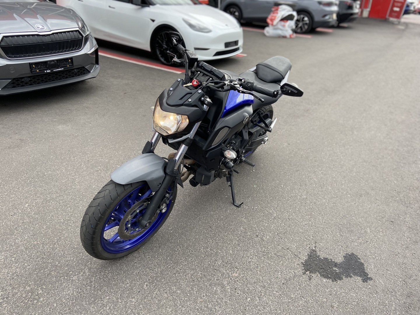 Yamaha - MT-07 - // Huoltokirja / Suomi-pyörä / MIVV putkisto // - Moottoripyörä