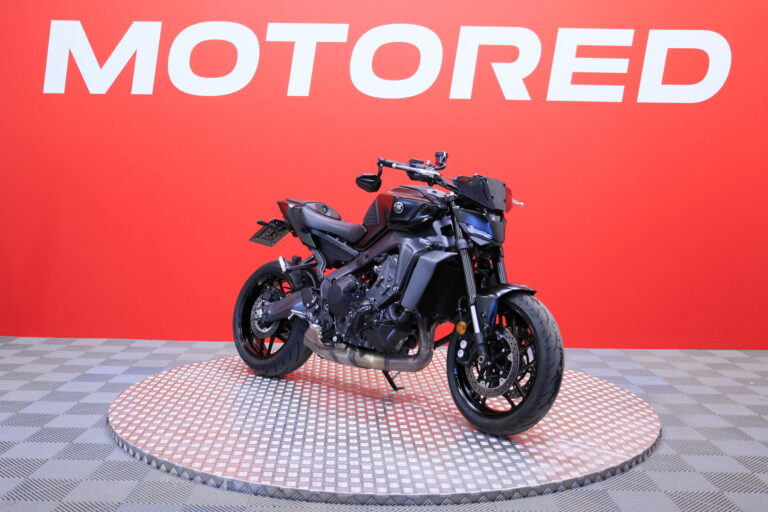 Yamaha - MT-09 - // Vaihtoehto Uudelle! / A2 / Tehdastakuu / Shifteri / Vakkari // - Moottoripyörä