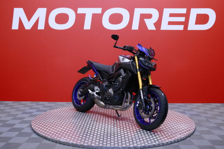 Yamaha - MT-09 - SP // Suomi-pyörä / Akrapovic / Shifter / Ajomodet / TCS // - Moottoripyörä