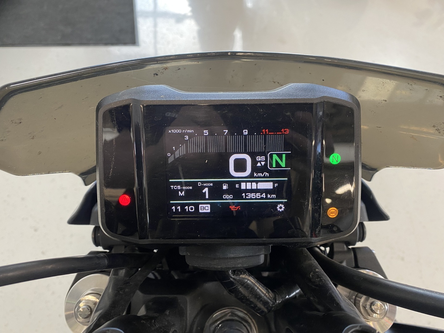 Yamaha - MT-09 - // Juuri saapunut! / Suomi-pyörä / Shifter / Akrapovic / TCS / Ajomodet // - Moottoripyörä