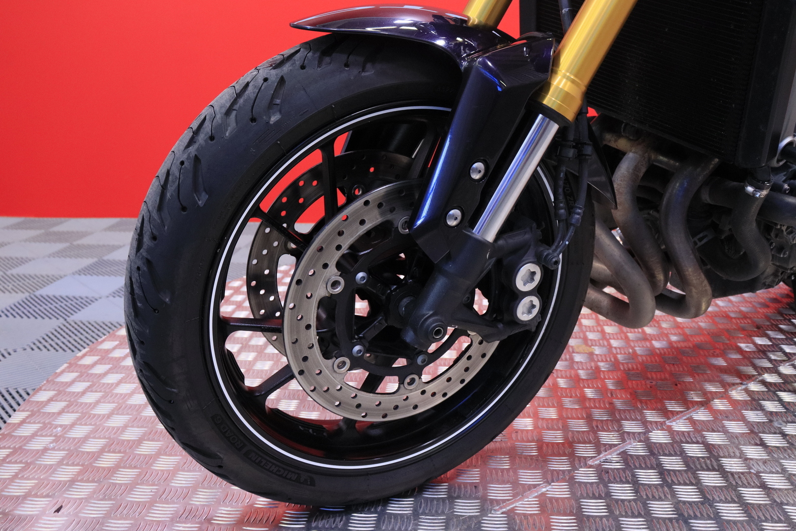 Yamaha - MT-09 - // Suomi-pyörä / Ixil / Huoltokirja // - Moottoripyörä