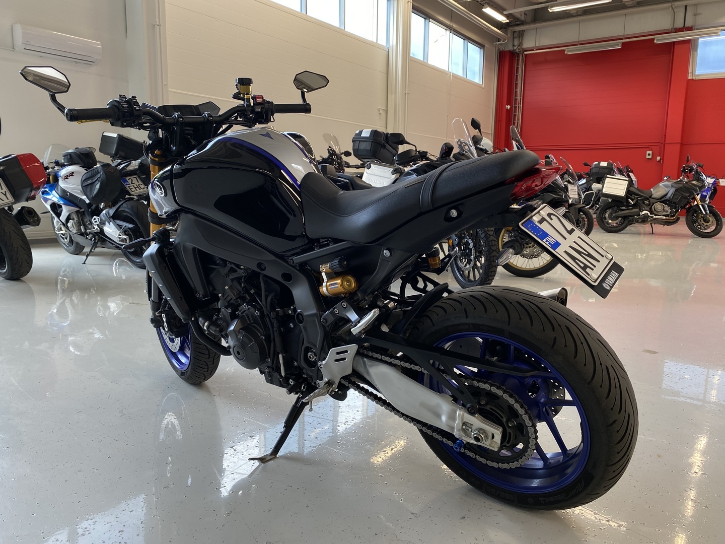 Yamaha - MT-09 - SP // Juuri saapunut! / Merkkihuollettu 2 om. Suomipyörä / Akrapovic / Vakkari // - Moottoripyörä