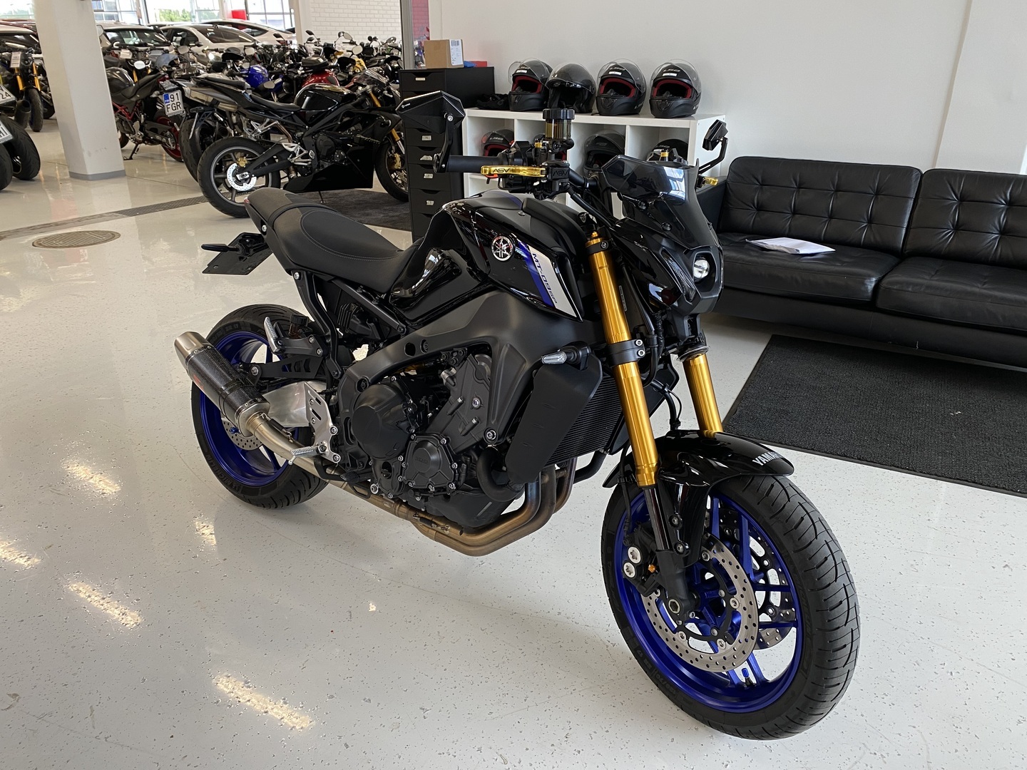 Yamaha - MT-09 - SP // Juuri saapunut! / Merkkihuollettu 2 om. Suomipyörä / Akrapovic / Vakkari // - Moottoripyörä
