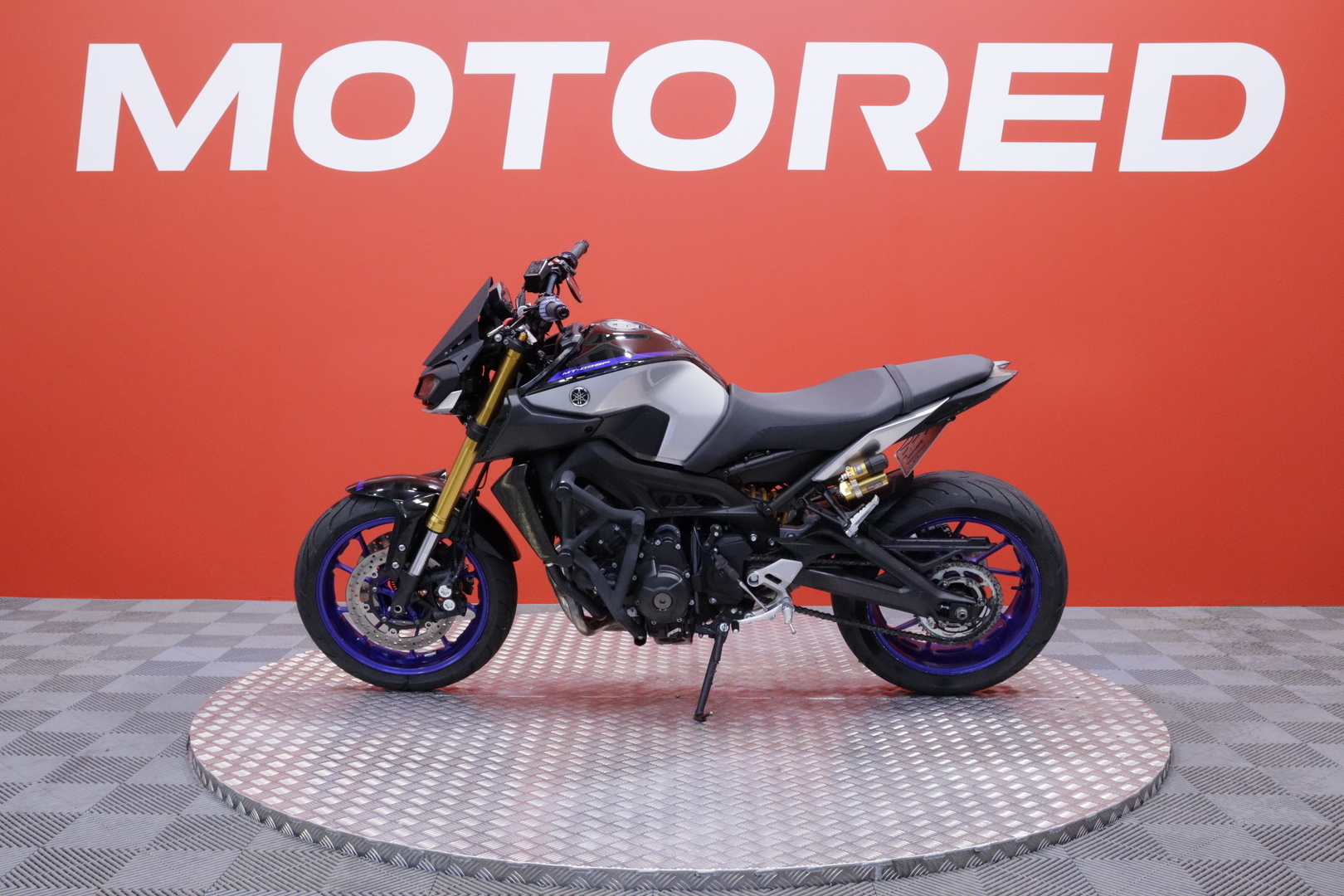 Yamaha - MT-09 - SP // Suomi-pyörä / Huoltokirja / Ajomodet / TC / Shifter // - Moottoripyörä