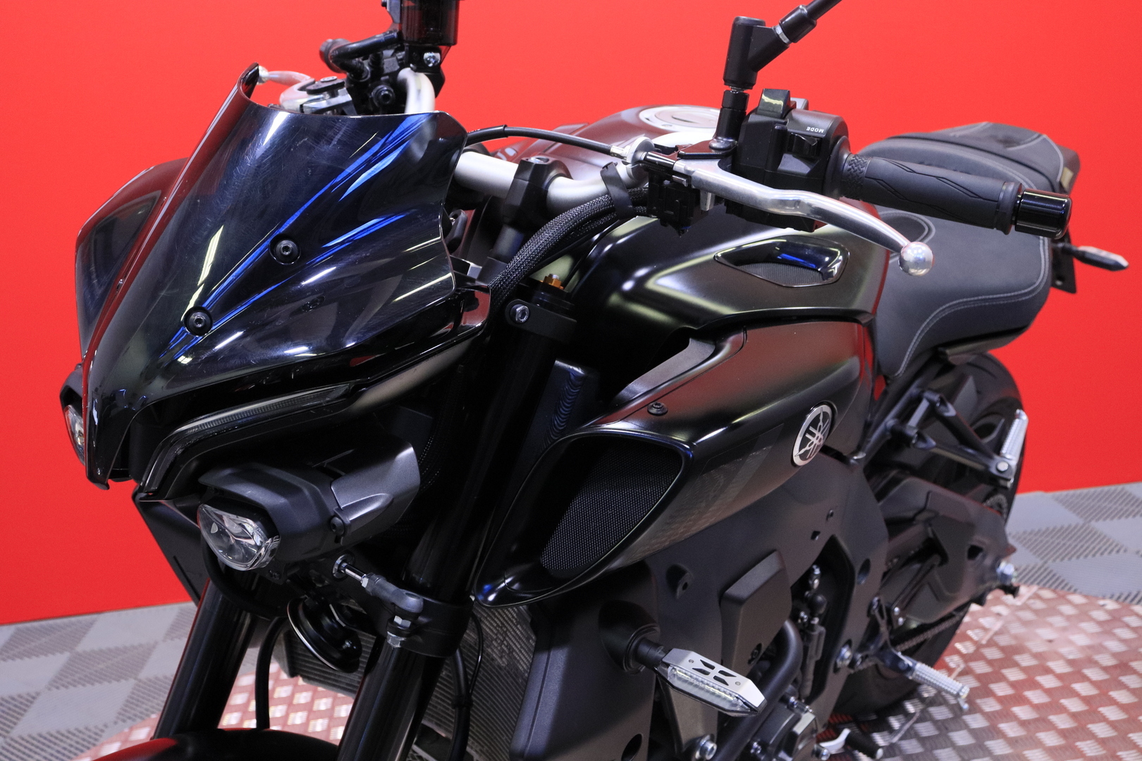 Yamaha - MT-10 - // Suomi-pyörä / QS / Decat putkisto / TCS // - Moottoripyörä