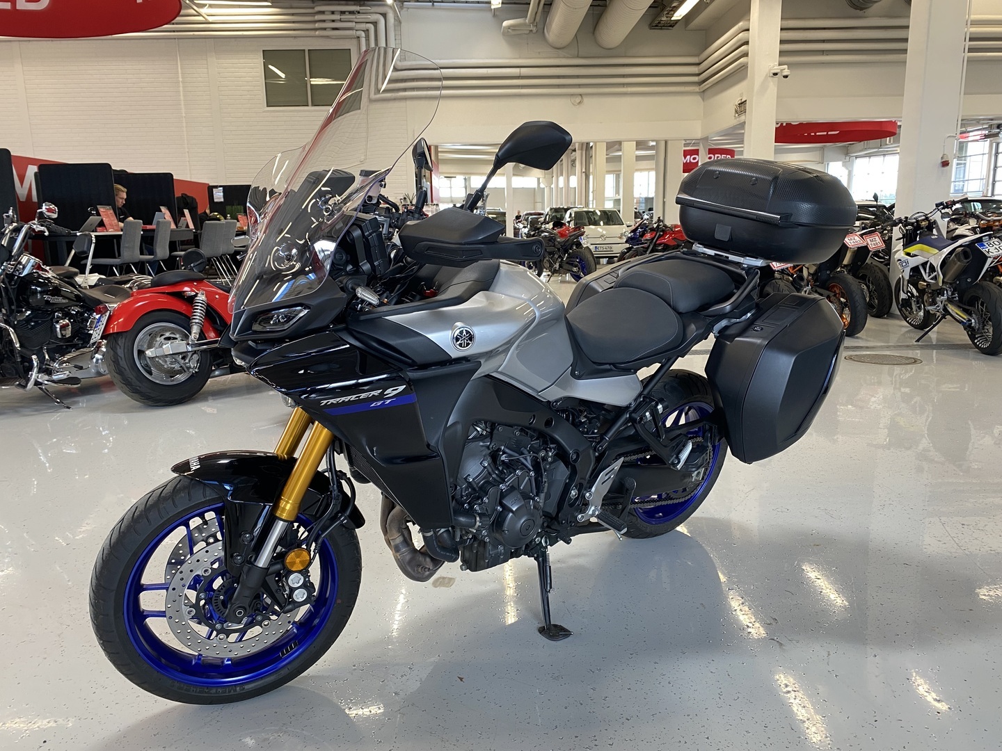 Yamaha - TRACER - 9 GT // Juuri saapunut! / Vähän ajettu / 2. om Suomipyörä / 3x Laukut / Huoltokirja / Sähköalusta // - Moottoripyörä