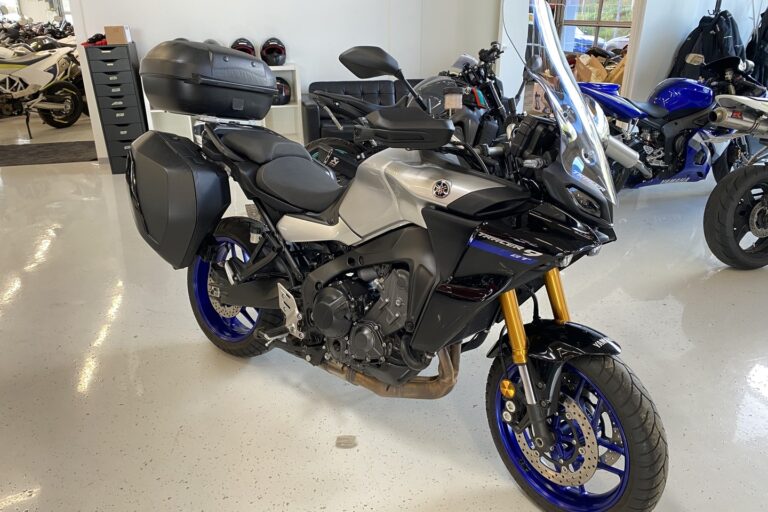 Yamaha - TRACER - 9 GT // Juuri saapunut! / Vähän ajettu / 2. om Suomipyörä / 3x Laukut / Huoltokirja / Sähköalusta // - Moottoripyörä