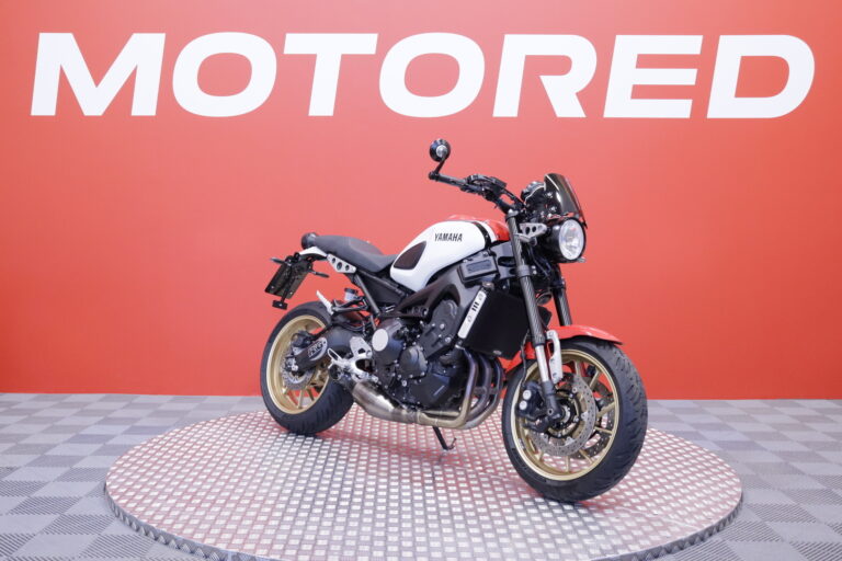 Yamaha - XSR - 900 // Suomi-pyörä / Akrapovic / Huoltokirja / Ajomodet // - Moottoripyörä