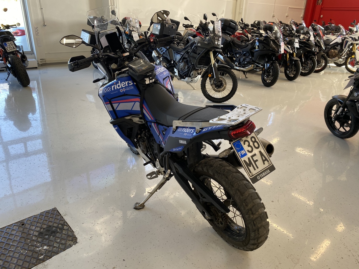 Yamaha - XTZ - 700 Tenere World Raid // Juuri saapunut! / Suomi-pyörä / Akrapovic / ABS // - Moottoripyörä