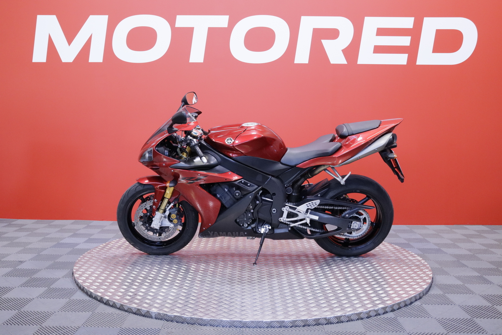 Yamaha - YZF-R1 - // Siisti! / Ohjausiskunvaimennin / Kaatumatapit // - Moottoripyörä