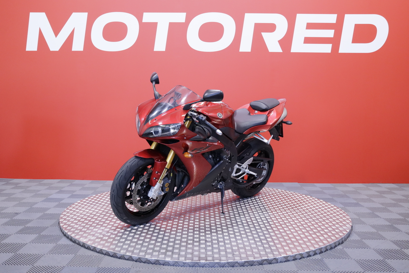 Yamaha - YZF-R1 - // Siisti! / Ohjausiskunvaimennin / Kaatumatapit // - Moottoripyörä