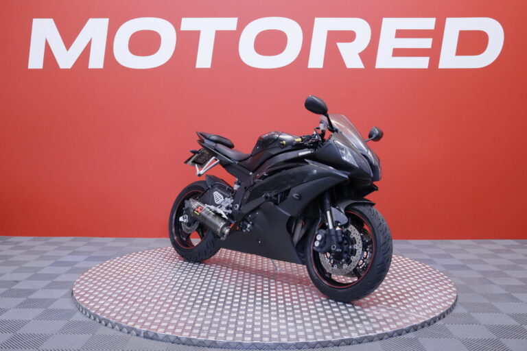 Yamaha - YZF-R6 - // Akrapovic Slipari / Uudet renkaat / Suomi-Pyörä / Kaatumatapit // - Moottoripyörä