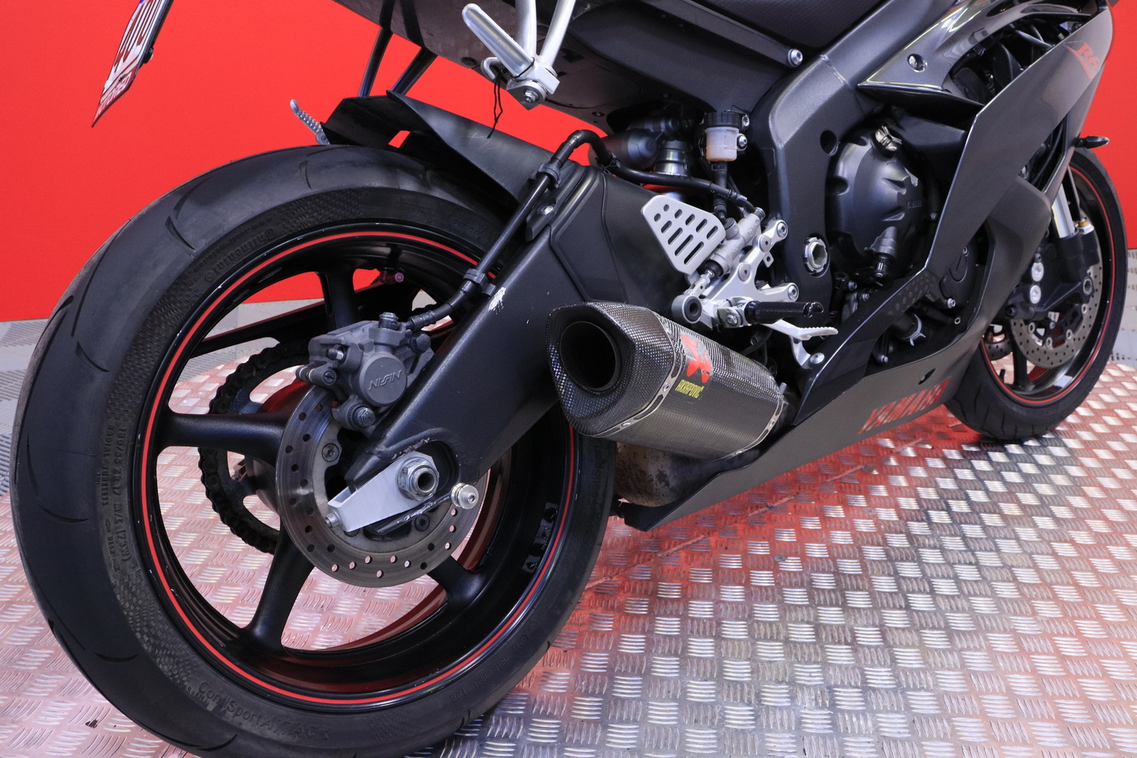 Yamaha - YZF-R6 - // Suomi-pyörä / Akrapovic / Huoltokirja / Säädettävät kahvat // - Moottoripyörä