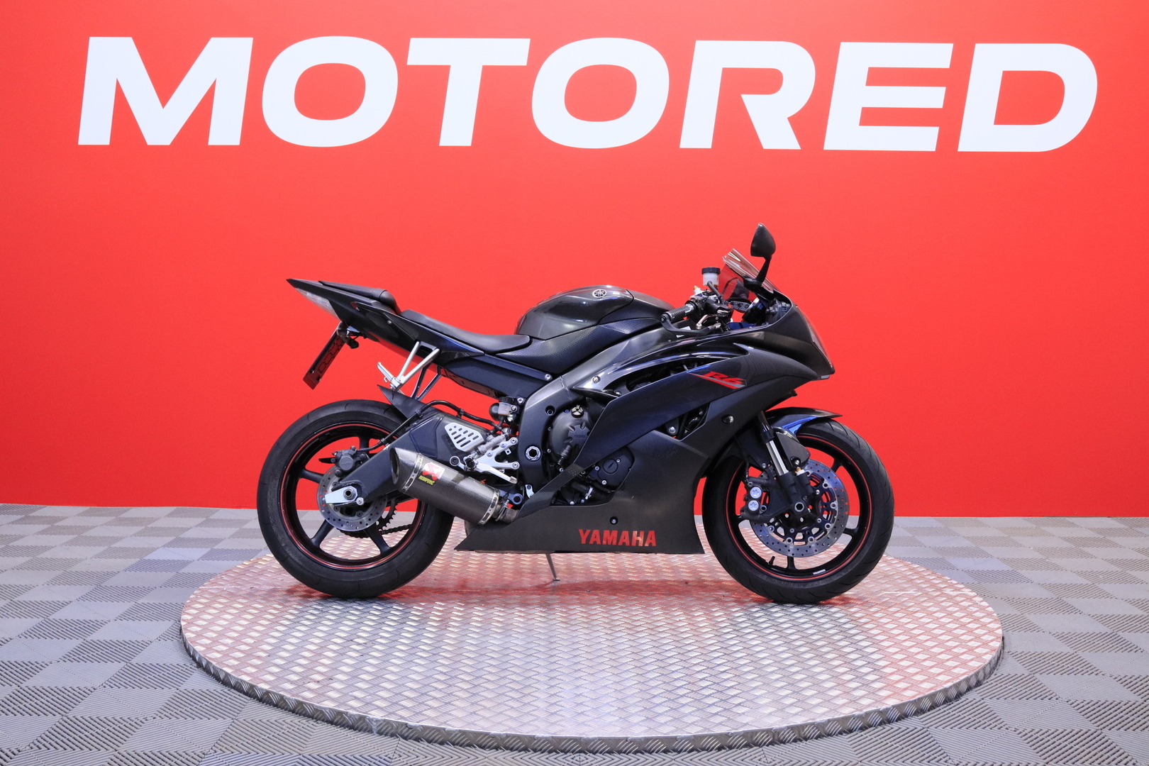 Yamaha - YZF-R6 - // Suomi-pyörä / Akrapovic / Huoltokirja / Säädettävät kahvat // - Moottoripyörä