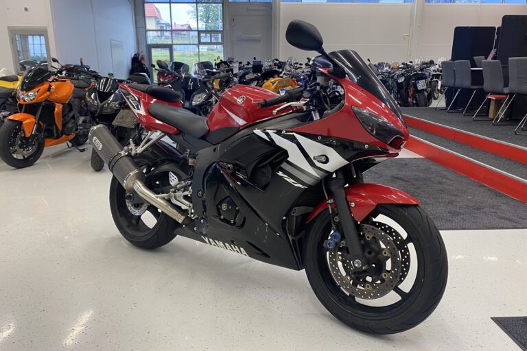 Yamaha - YZF-R6 - // Juuri saapunut / MIVV Slipari / Öhlins ohjausiskari // - Moottoripyörä