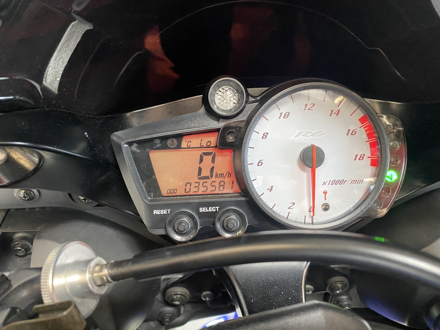 Yamaha - YZF-R6 - // Juuri saapunut! / Suomi-pyörä / Huoltokirja / Kaatumatapit // - Moottoripyörä