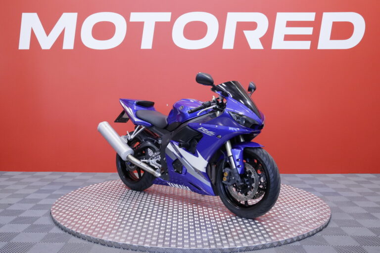Yamaha - YZF-R6 - // Suomi-pyörä / Huoltokirja / Kaatumatapit // - Moottoripyörä